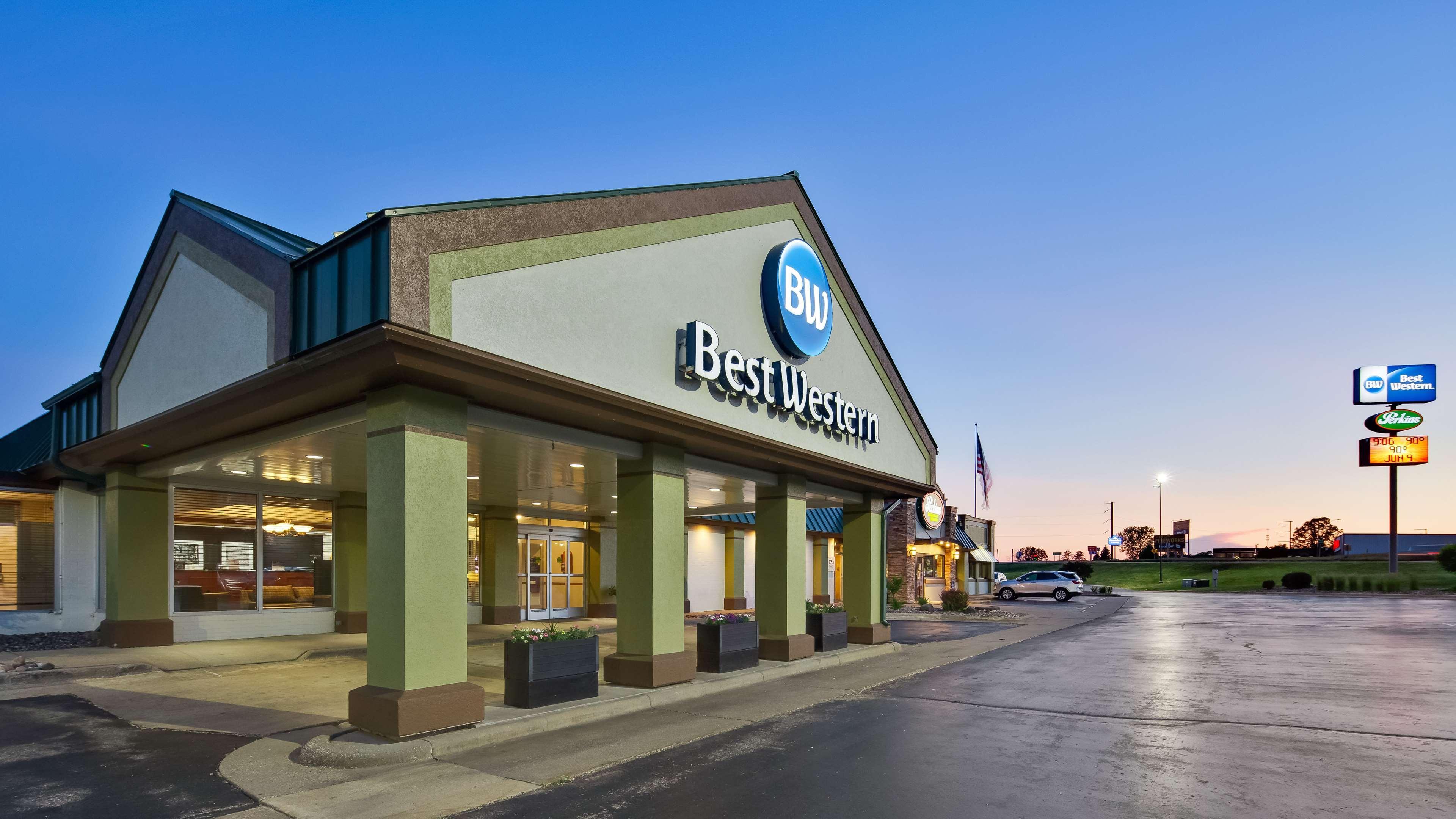 Best Western Tomah Hotel מראה חיצוני תמונה